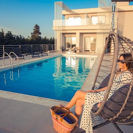Io Luxury Pool & Hot Tub Suites 普雷韦扎 外观 照片