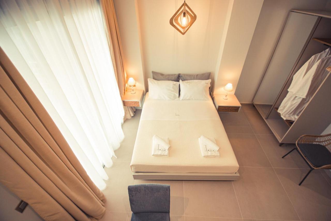 Io Luxury Pool & Hot Tub Suites 普雷韦扎 外观 照片